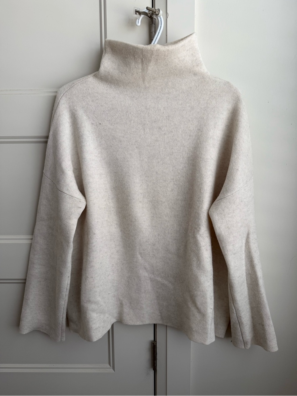 Vince Wool/Cashmere Turtleneck Sweater - Classic Cozy Knit